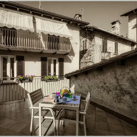 Monolocale “sale & Pepe” グラヴェドーナ